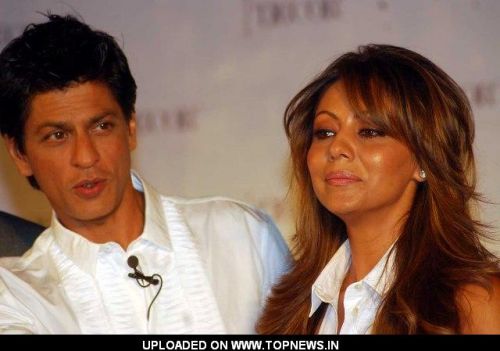 Shahrukh Khan at Launch of D-Decor